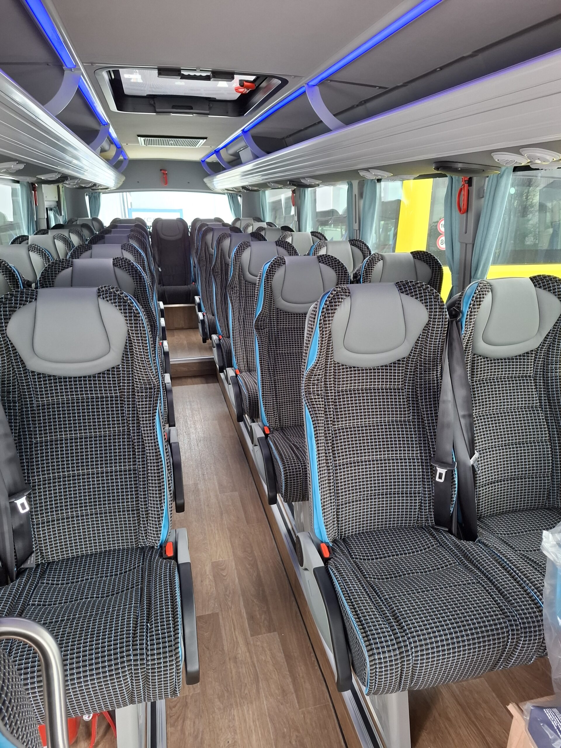 Feniksbus Elektro-Midibus – ca. 30 Sitzplätze